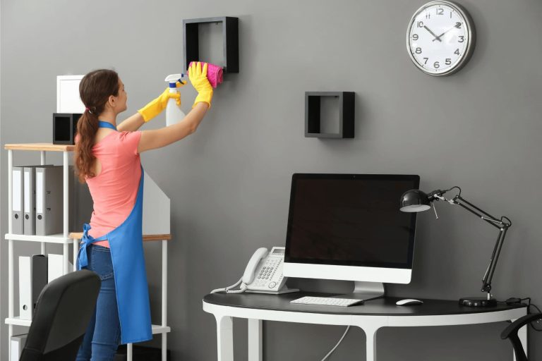 Read more about the article 12 Tips to keep your office clean and tidy