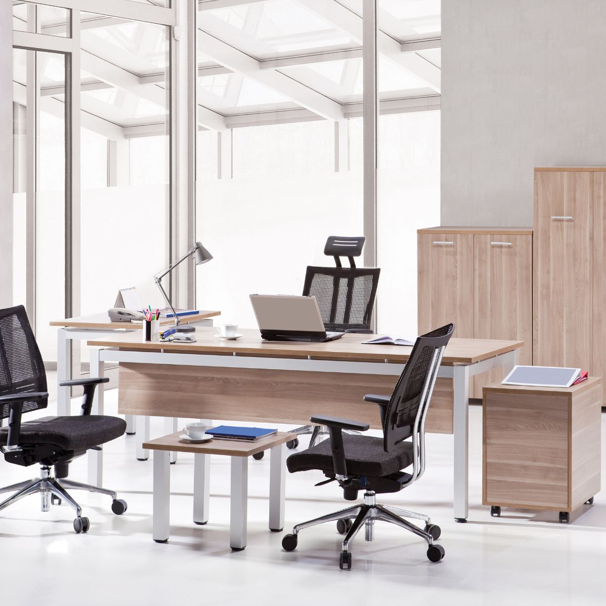 You are currently viewing Ideas for setting up your desk to keep it clean and organized