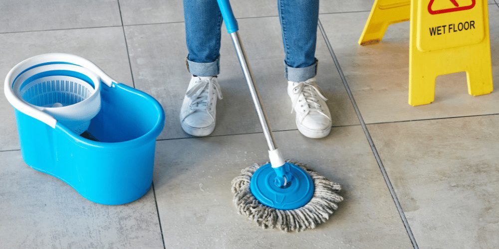 Use of the dust mop - serviceprovidersassociation